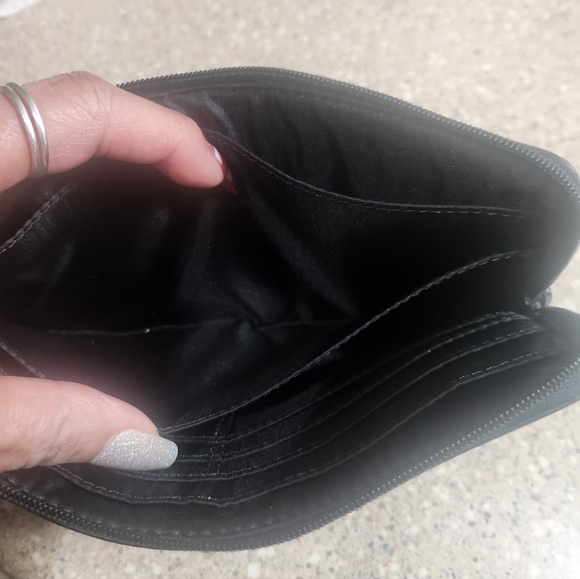 Coach Shiny Black Leather Wristlet EUC - Picture 12 of 16